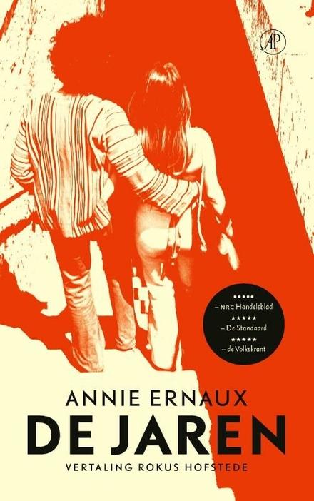 Cover van boek Annie Ernaux, De jaren ('Les Années'. 2008), De Arbeiderspers, 2020